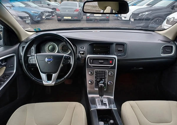 Volvo V60 cena 30999 przebieg: 215000, rok produkcji 2011 z Sieradz małe 121